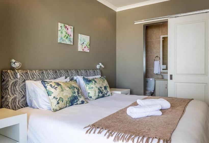 Апартаменты 3 Спальни, Point Village Hotel And Self Catering