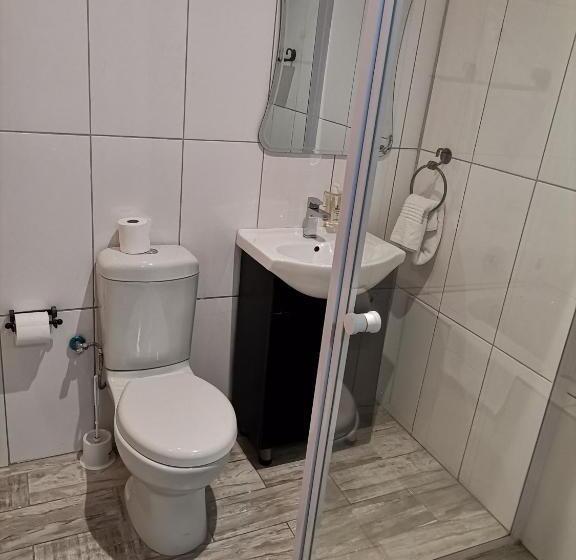 Номер Стандарт Внутренний, Point Village Hotel And Self Catering
