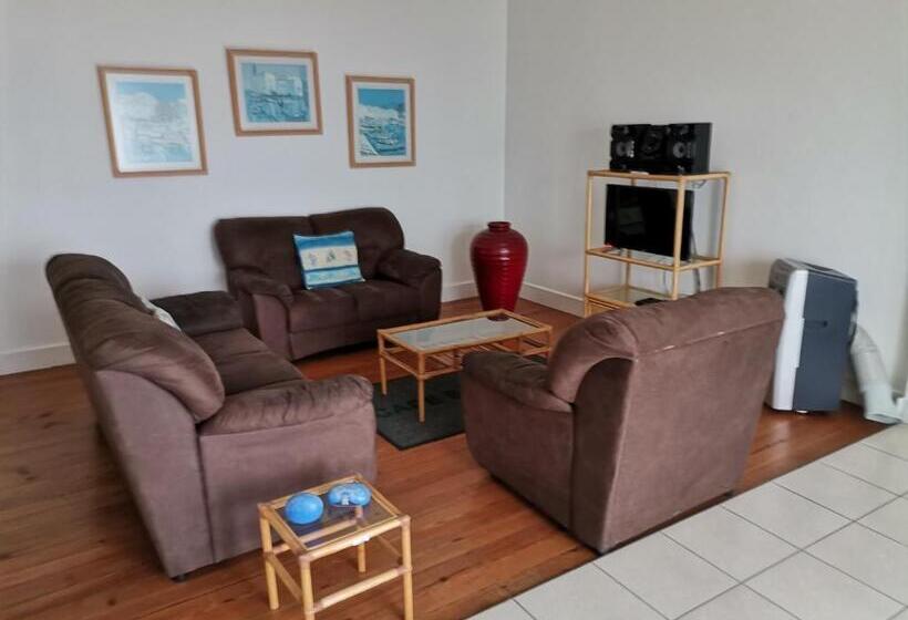 Дом 1 Спальня, Point Village Hotel And Self Catering