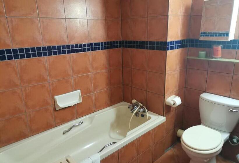Апартаменты 2 Спальни, Point Village Hotel And Self Catering