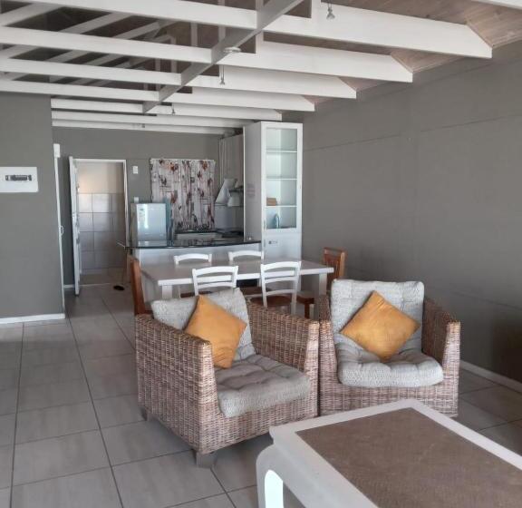 Апартаменты 1 Спальня Вид на Море, Point Village Hotel And Self Catering