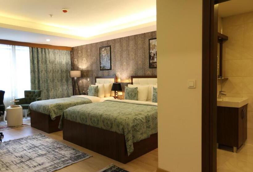 Quarto Triplo Clássico, Cebeci Grand
