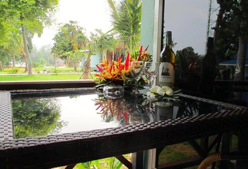 اتاق سوپریور با چشمانداز باغ, Chawlay Resort Koh Lipe