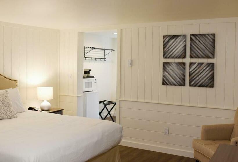 Номер Стандарт, Sandwich Inn And Suites