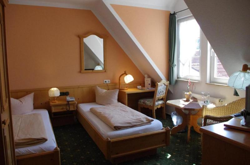 اتاق استاندارد, Landhotel & Restaurant Kains Hof