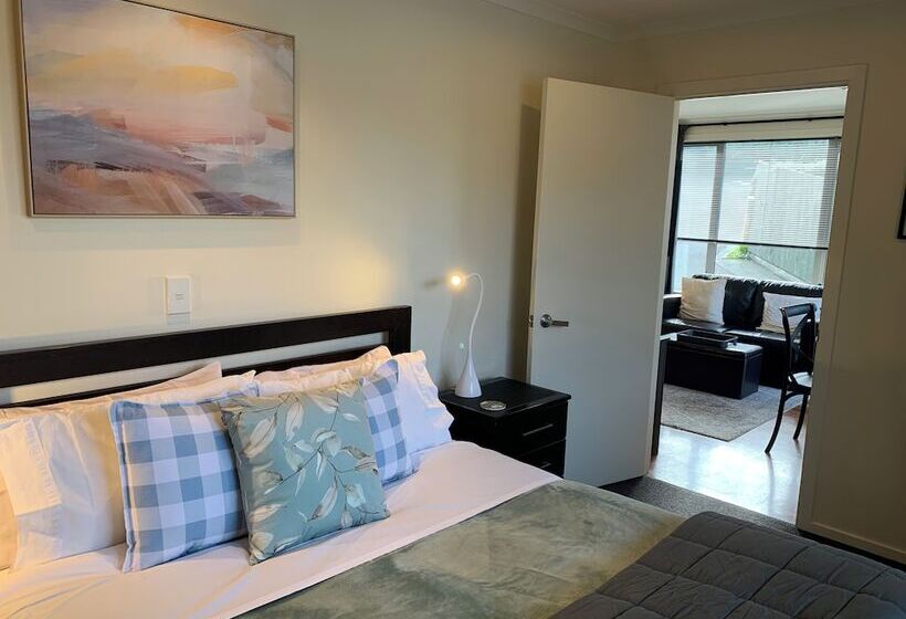 דירת חדר סופריור, March Apartments