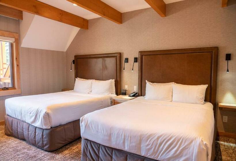 带2个卧室的套房, Moose Hotel And Suites