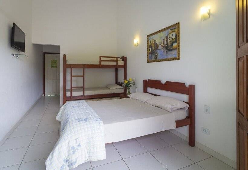 Chambre Quadruple Supérieure, Pousada Camila