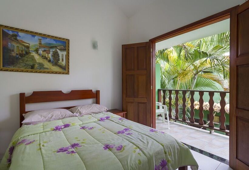 Chambre Quadruple Supérieure, Pousada Camila