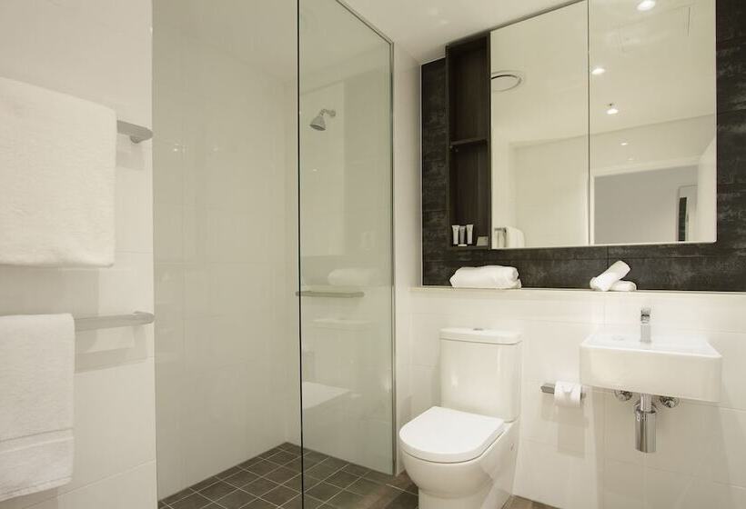 Студио Стандарт с Балконом, Silkari Suites At Chatswood