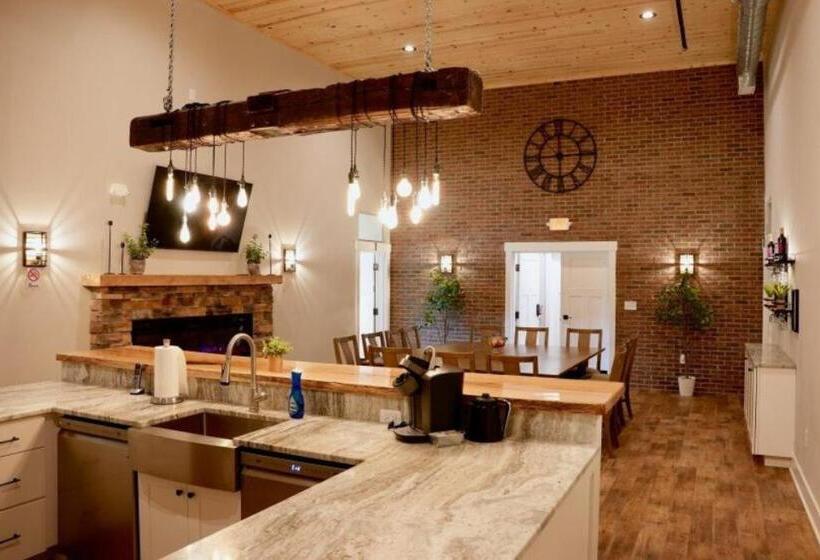 Люкс Повышенной Комфортности, Tall Oaks Resort