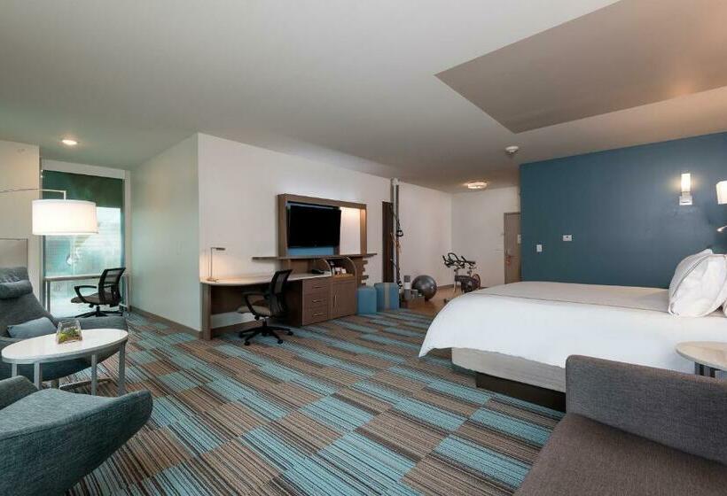 带大床的套房, Even Hotel Omaha Downtown   Old Market, An Ihg