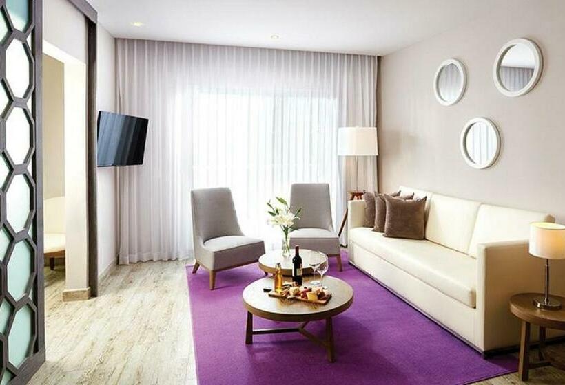 套房, Residences at The Fives