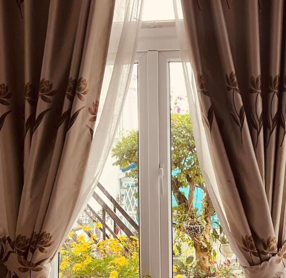 اتاق استاندارد با تخت بزرگ, Villa   Hotel Nam Khang 2 Dalat