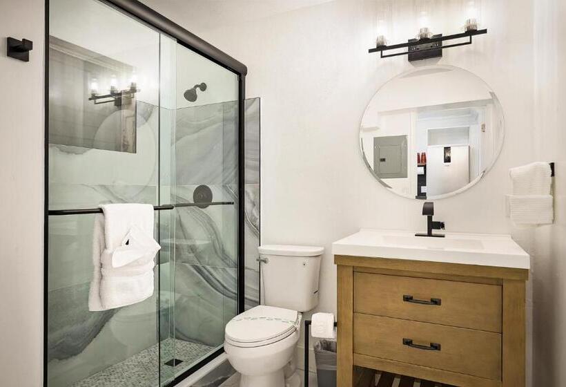 Deluxe Suite, La Mer Suites