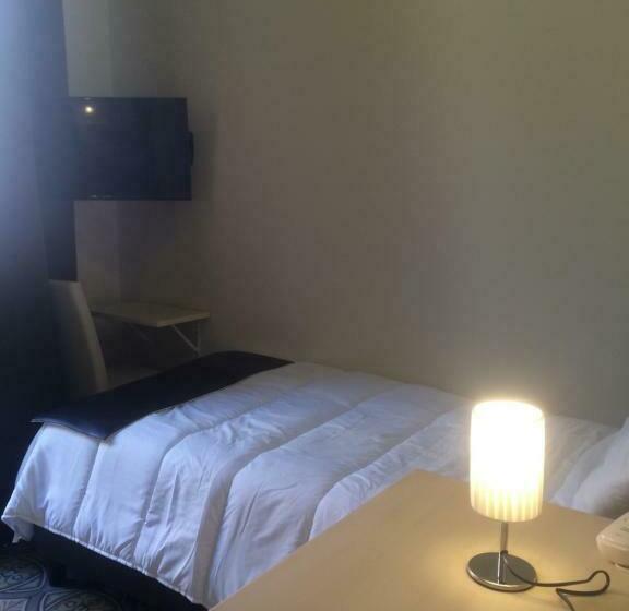 غرفة قياسية فردية, Umberto House Catania