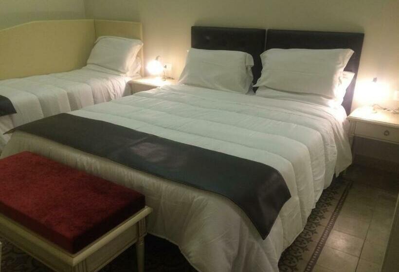 غرفة قياسية سرير كينج, Umberto House Catania