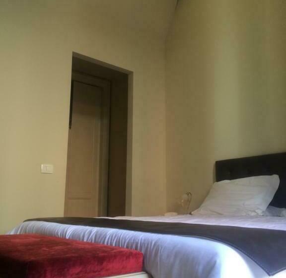 غرفة قياسية سرير كينج, Umberto House Catania