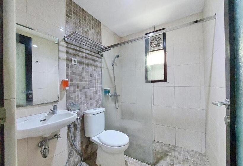 חדר אקזקיוטיב, Shinta Guesthouse
