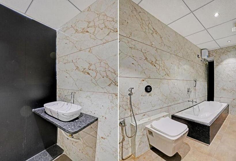 اتاق استاندارد, Oyo Flagship Hotel Laksh View