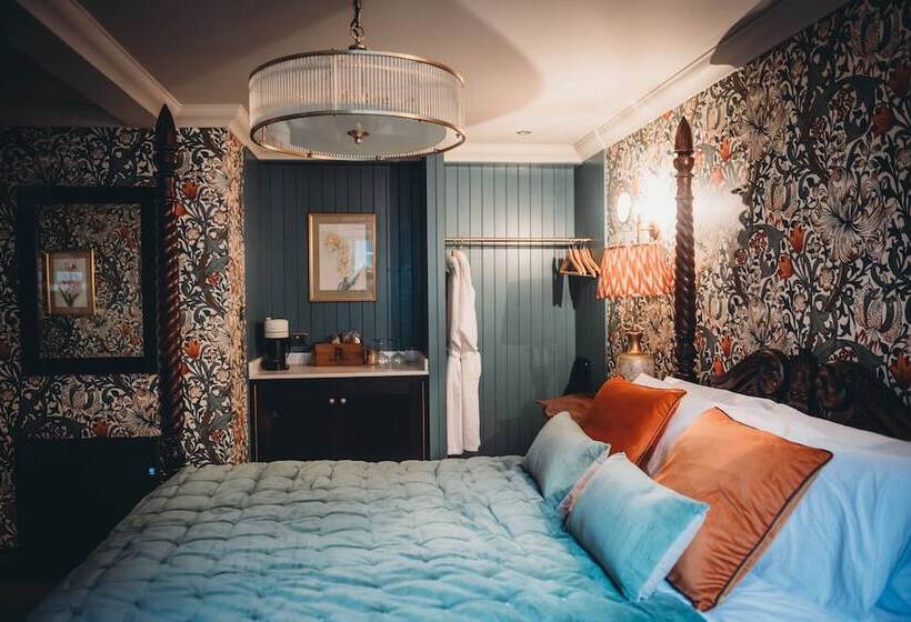 Номер Deluxe, Roslyn House