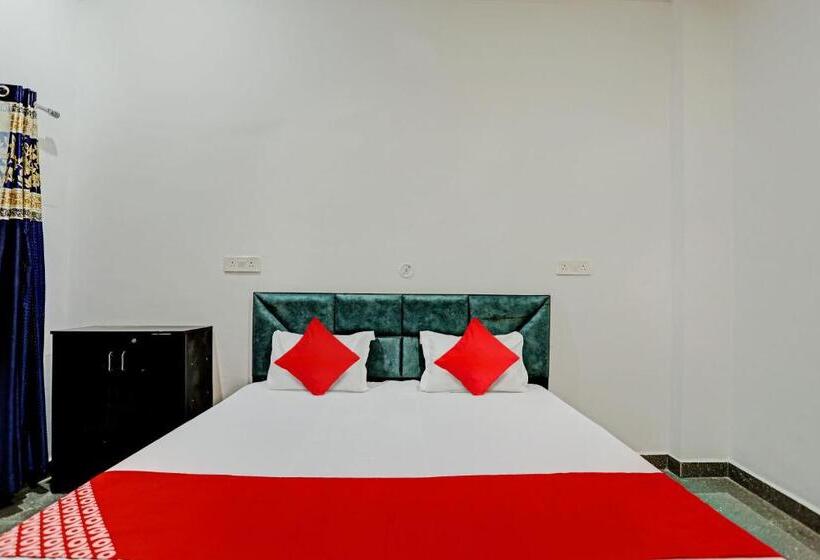 Трехместный Номер Классика, Oyo Flagship Hotel Expressway Inn