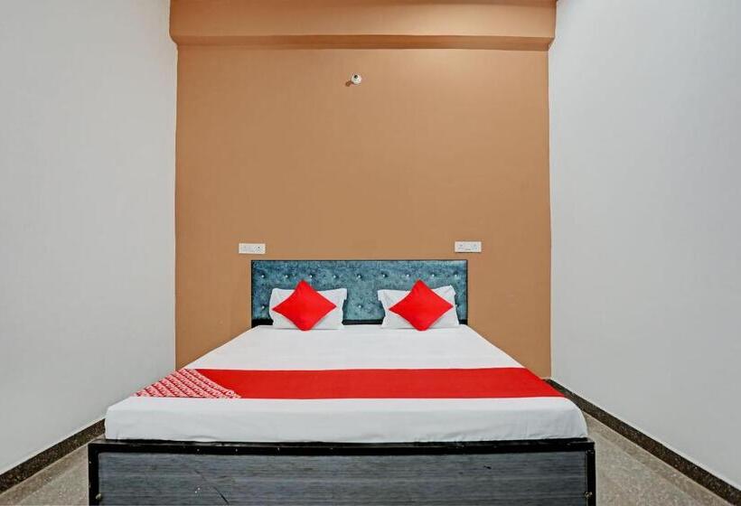 Трехместный Номер Классика, Oyo Flagship Hotel Expressway Inn