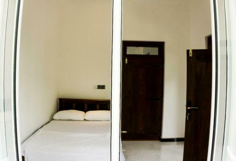 Номер Стандарт, Uthayam Guest House