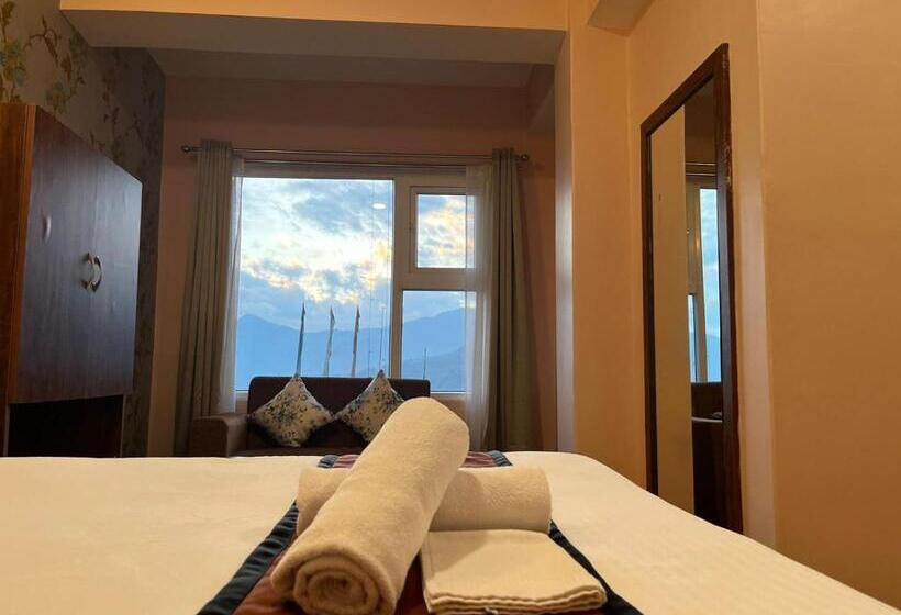 اتاق لوکس, Little Sikkim Inn