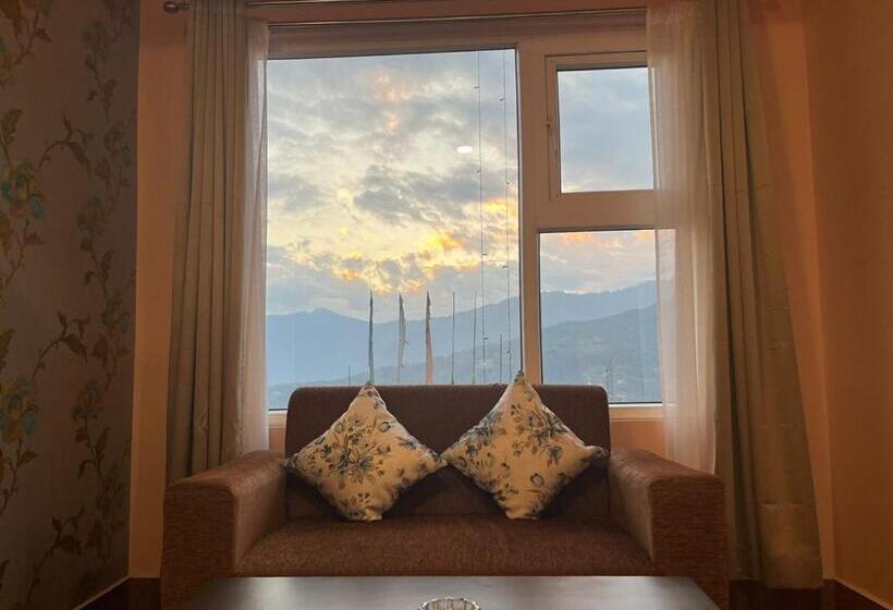 اتاق لوکس, Little Sikkim Inn