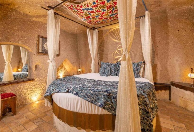 سوییت, Adora Cave Suites
