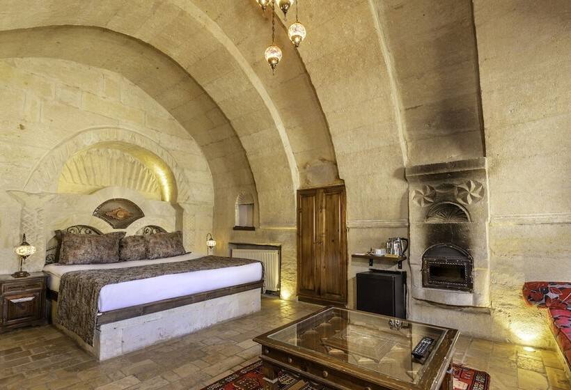 اتاق لوکس, Adora Cave Suites
