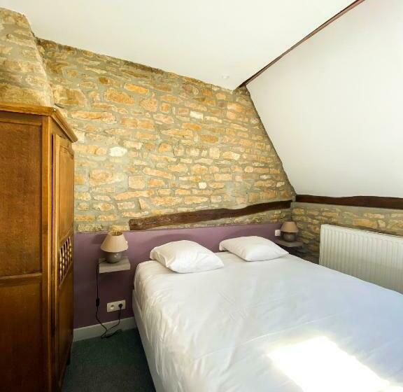 Номер Стандарт, Hostellerie Du Chateau