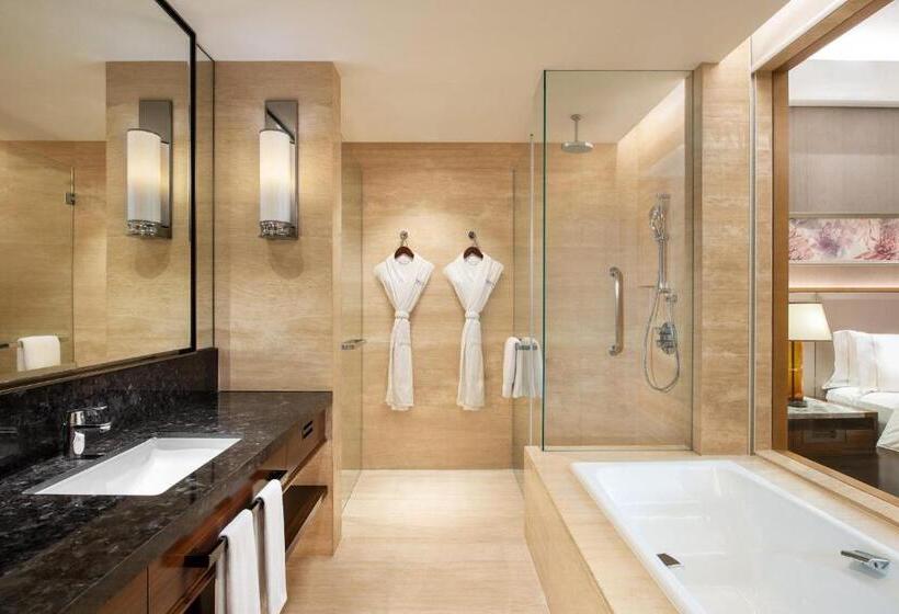 Стандартный Номер Кровать Кинг, The Westin Jakarta