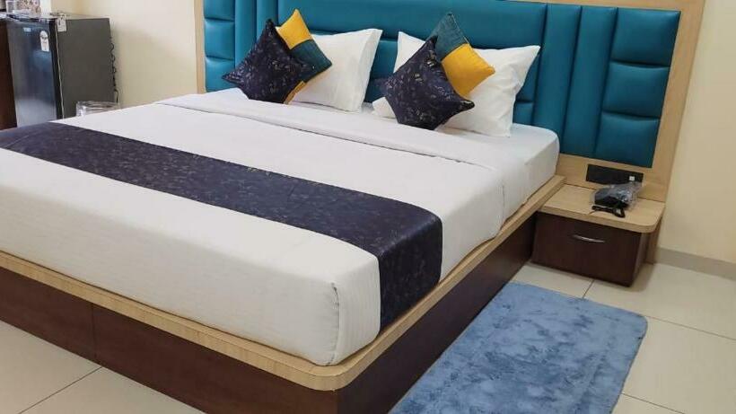 اتاق لوکس, Sarika International
