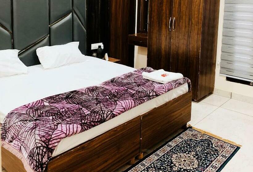 اتاق لوکس, The R Motel Phagwara City    Full Privacy & Security    Family,corporate,couples Favorite