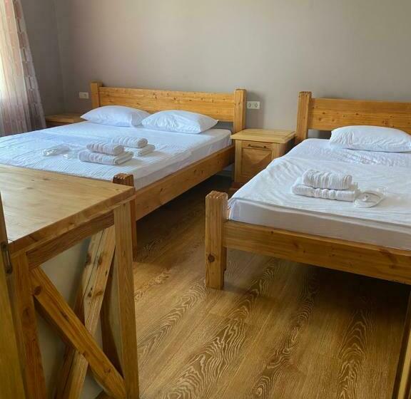 اتاق استاندارد سه نفره, Eco Village Tskaltubo
