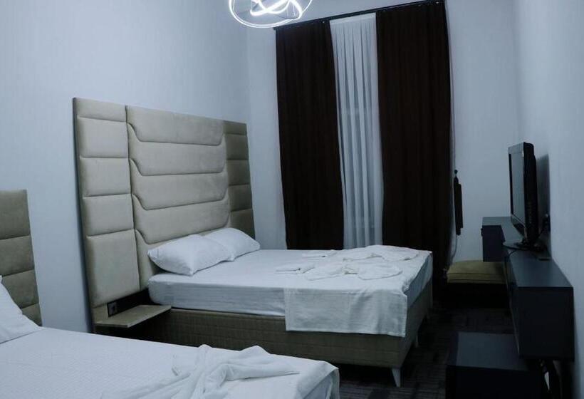 اتاق استاندارد سه نفره, Taksim By Rich