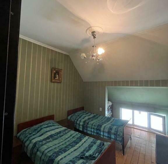 اتاق استاندارد, Guesthouse Kvara  Mukhuri