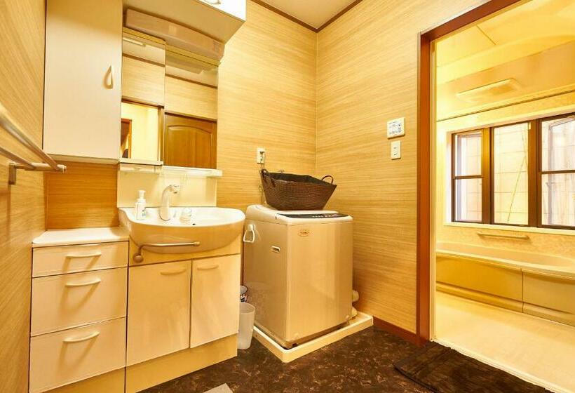 Четырехместный Номер Deluxe, Guesthouse Nijo Fukurotei