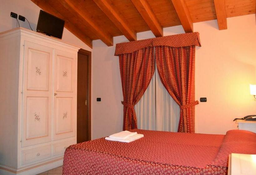 اتاق استاندارد, Albergo La Piana