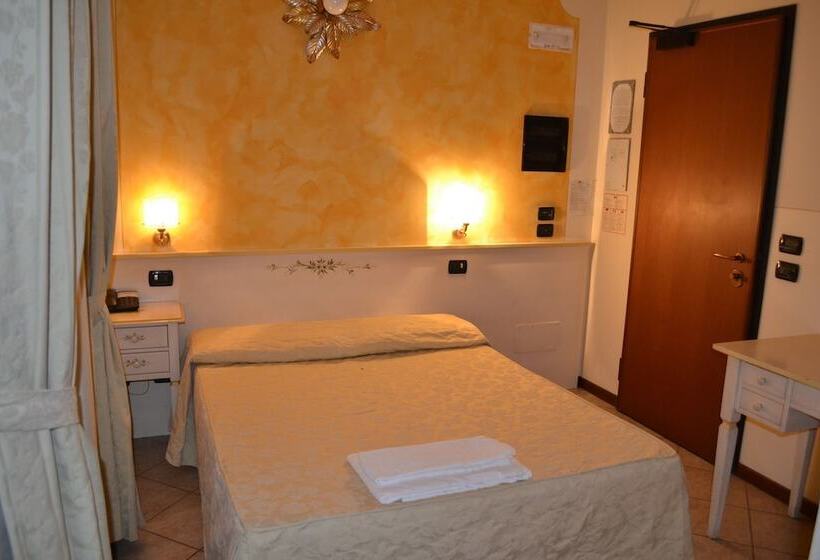 اتاق استاندارد, Albergo La Piana