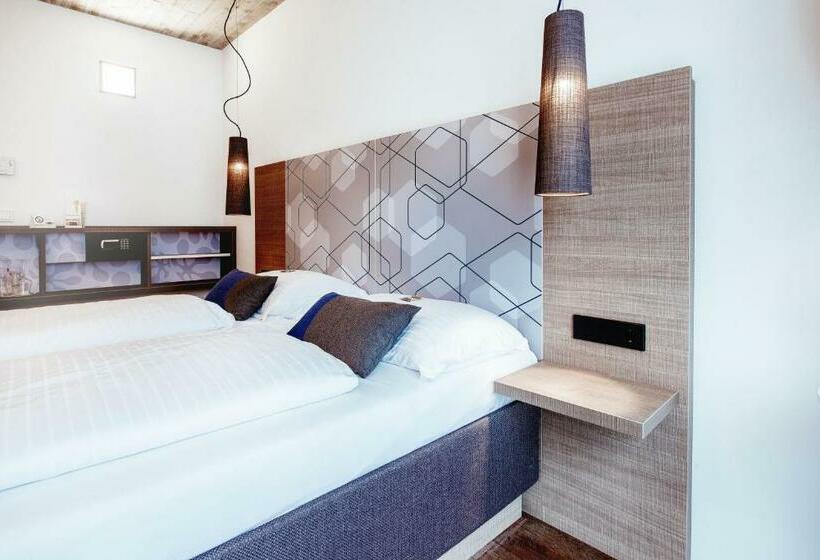 Quarto Estandar, Arte Hotel Kufstein