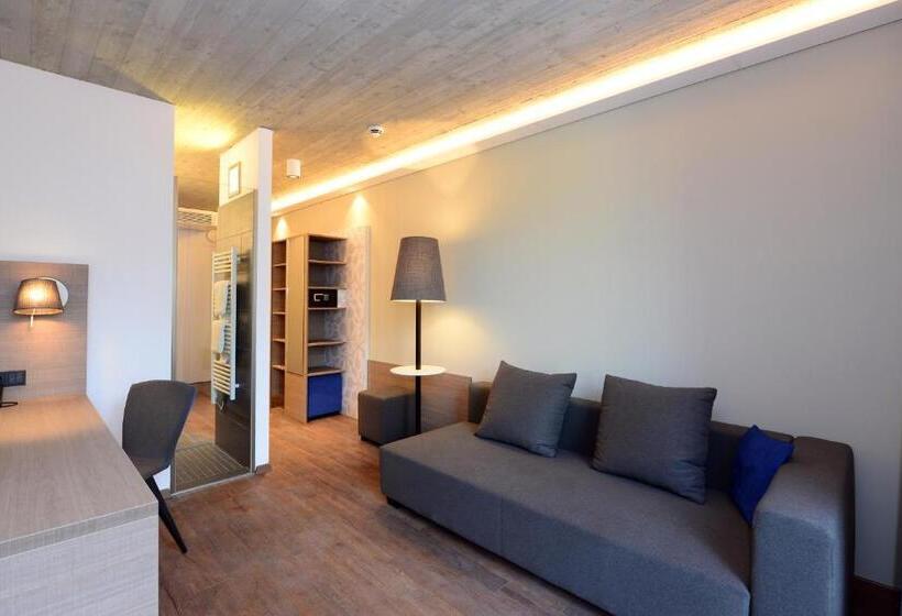 Escritório Estándar, Arte Hotel Kufstein