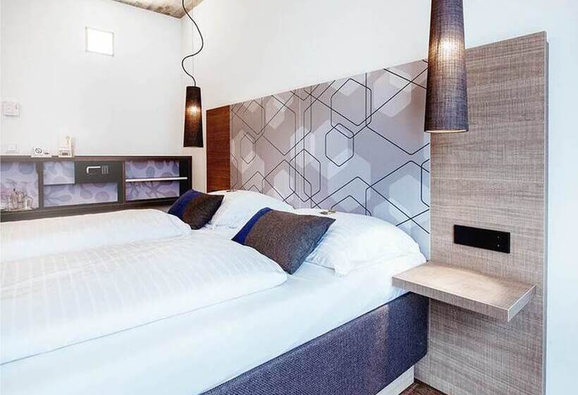 Quarto Estandar, Arte Hotel Kufstein