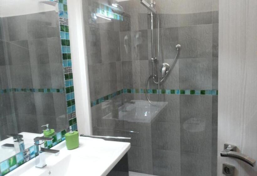 اتاق استاندارد, Brilliant Camere