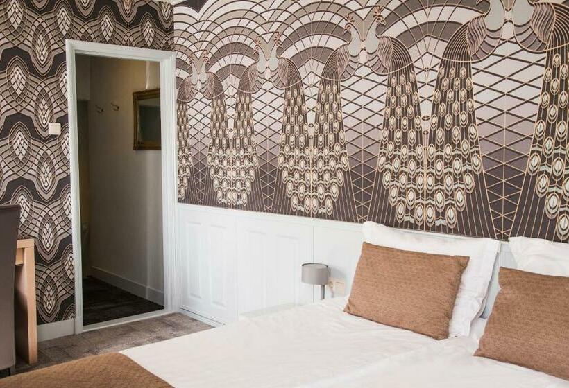 Standard Room, T