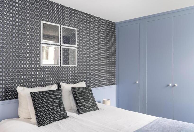 Standard Room, T