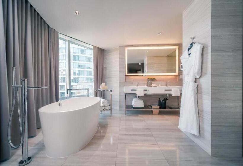 스탠다드 룸 킹사이즈 침대, Paradox Hotel Vancouver