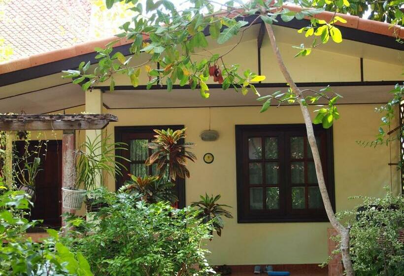 بانگلوی سوپریور, Harry S Bungalows